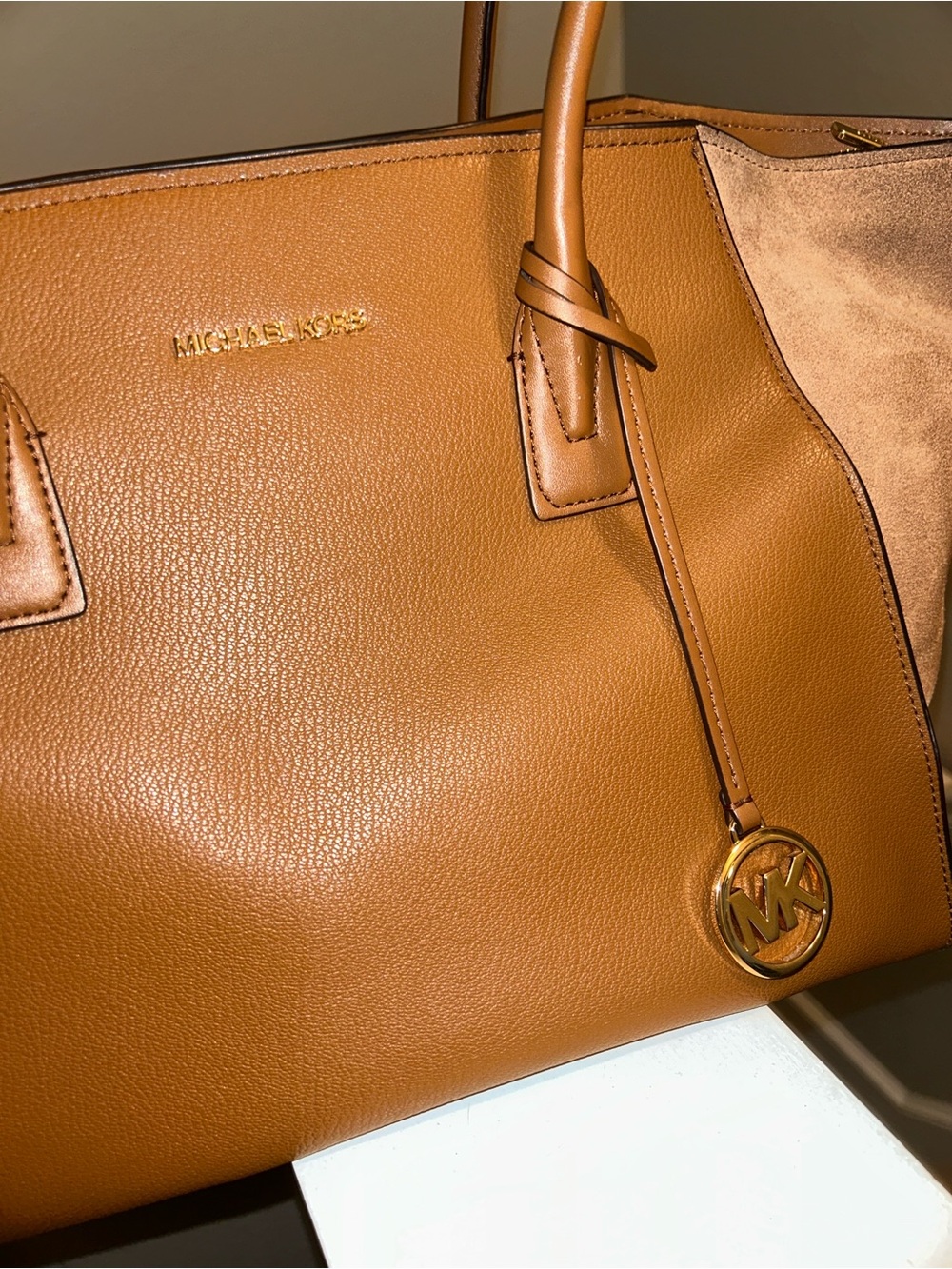 Michael Kors Avril X-Large Brown Leather Tote Bag - Picture 3 of 15